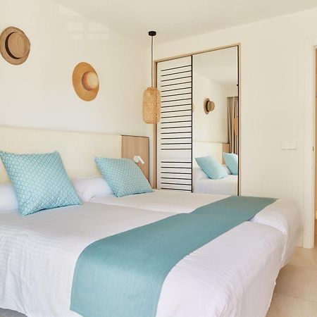Apartamentos San Miguel Park & Esmeralda Mar Port de Sant Miguel Room photo