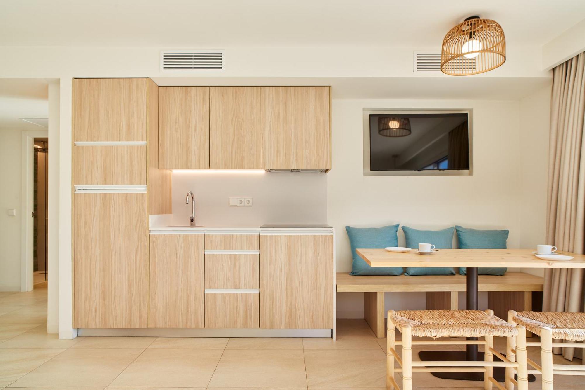 Apartamentos San Miguel Park & Esmeralda Mar Port de Sant Miguel Room photo