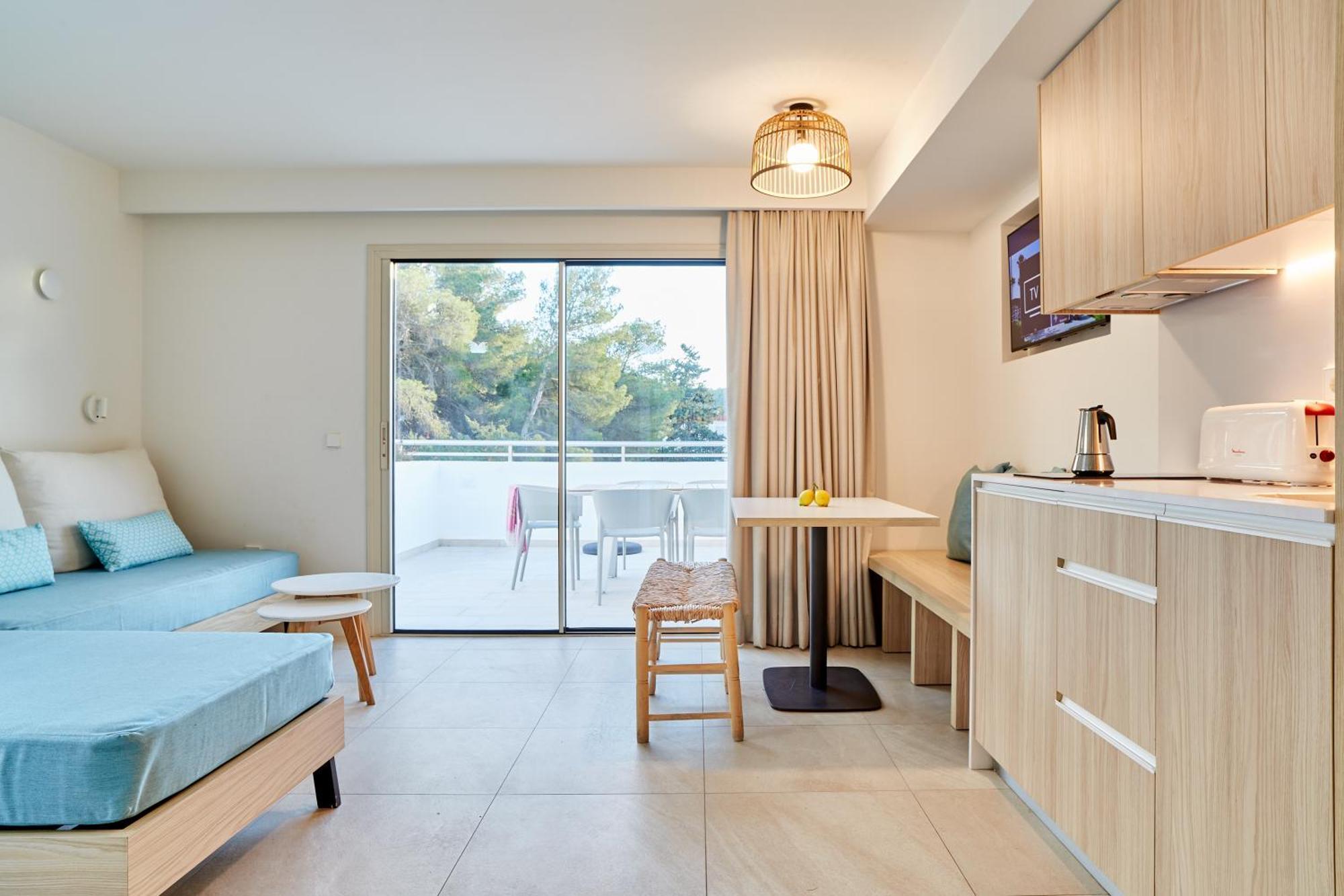 Apartamentos San Miguel Park & Esmeralda Mar Port de Sant Miguel Room photo