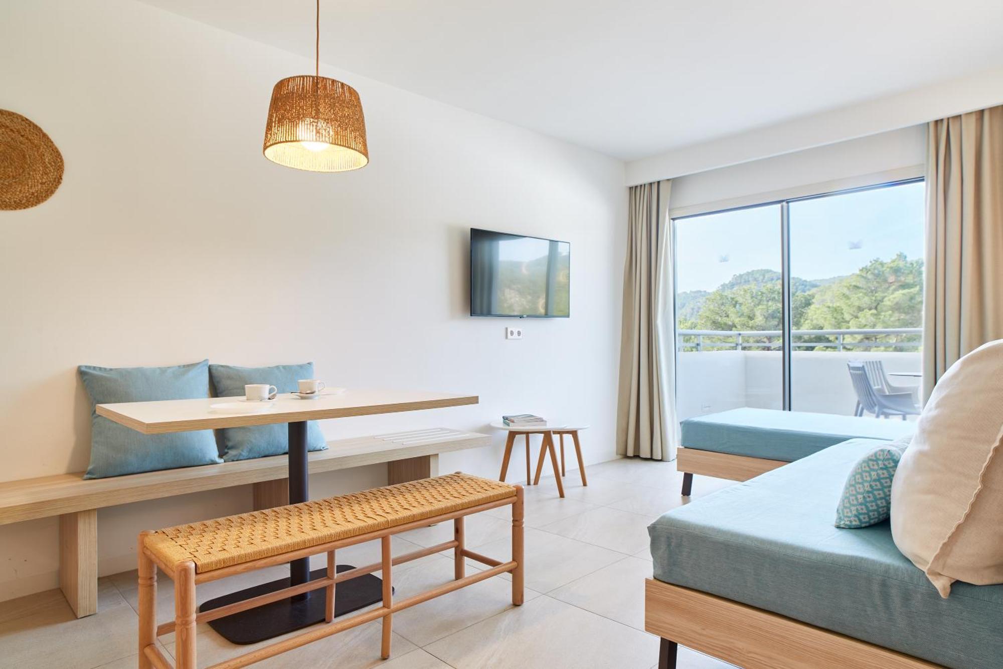Apartamentos San Miguel Park & Esmeralda Mar Port de Sant Miguel Room photo